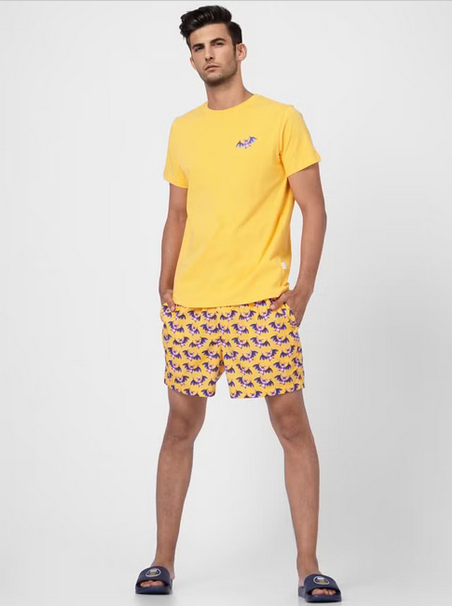 12 Yellow T-shirt Combination For Men - What To Wear With A Yellow