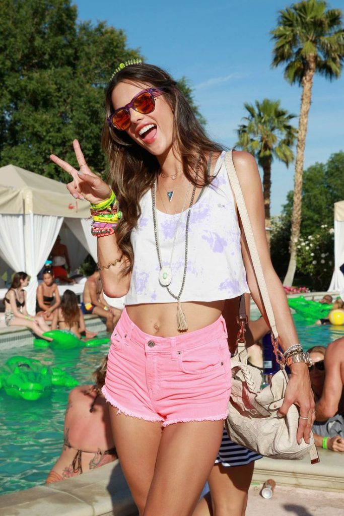 Stylish Pool Party Outfits For Women  What To Wear In Pool Party -  Hiscraves