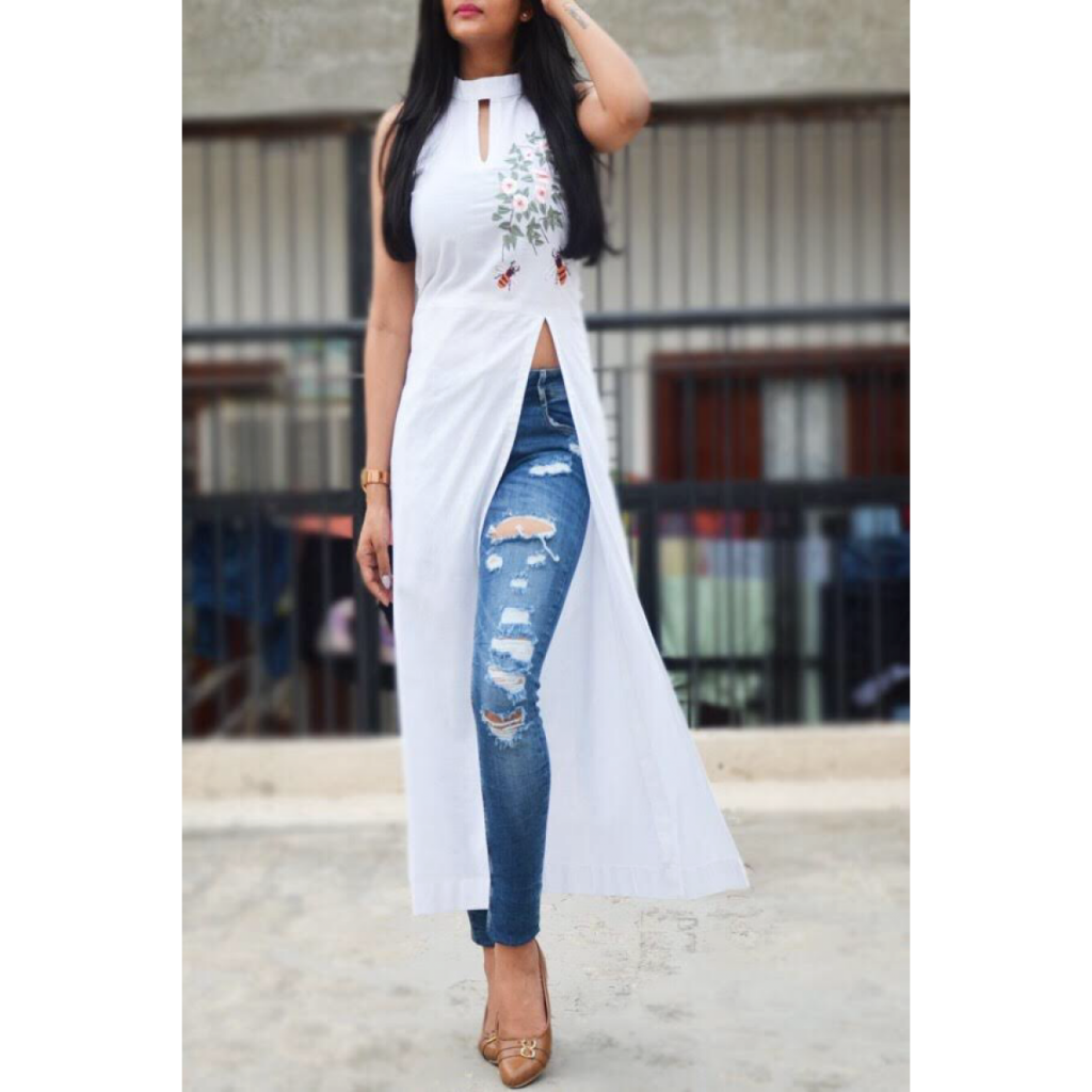 White kurti design ! | Kurti with jeans, Casual pullover outfit, Classy  casual outfits