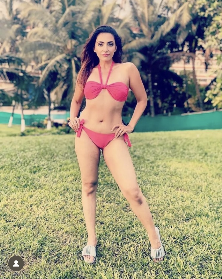 Navina bole bikini pictures