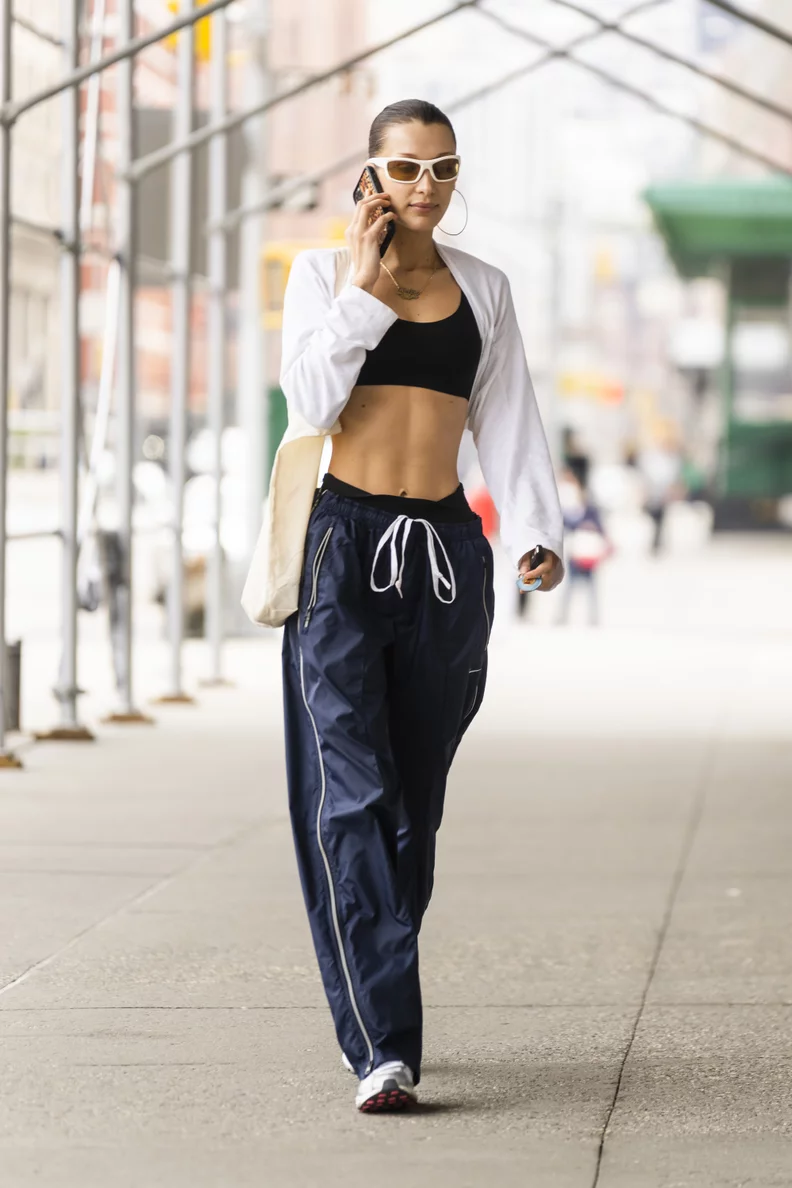 20 Best Joggers Outfit Ideas For Girls To Look Stylish